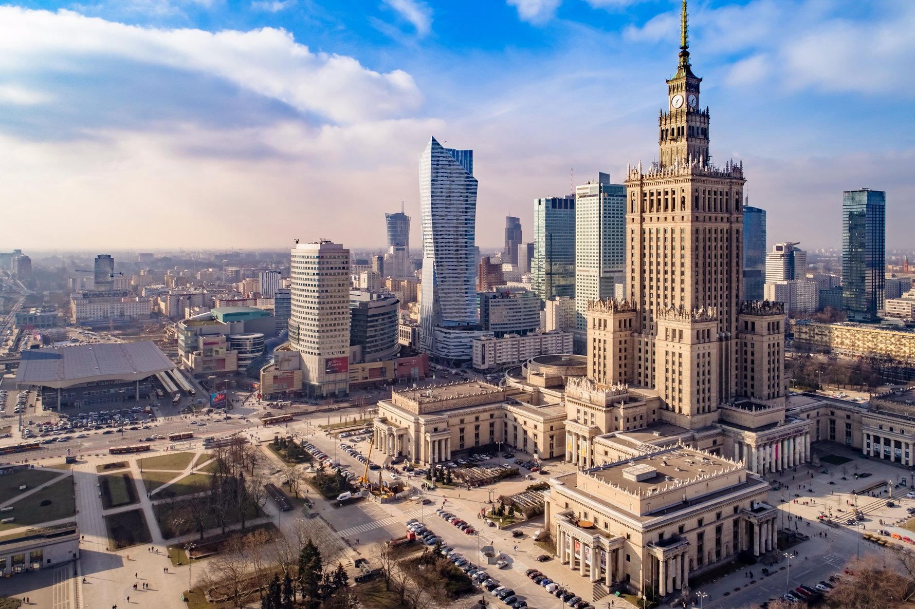 warsaw-city-centre_drone-in-warsaw-2